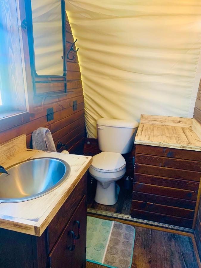Ultimate Covered Wagon Pioneers Paradise Brownsville Exterior photo